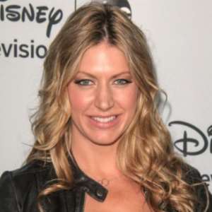 Jes Macallan